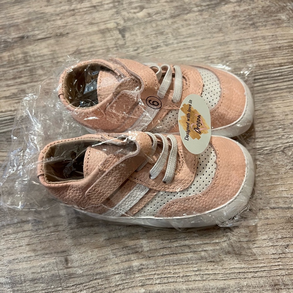 Henry low top Little Love Bug sneaker - Picture 4 of 4